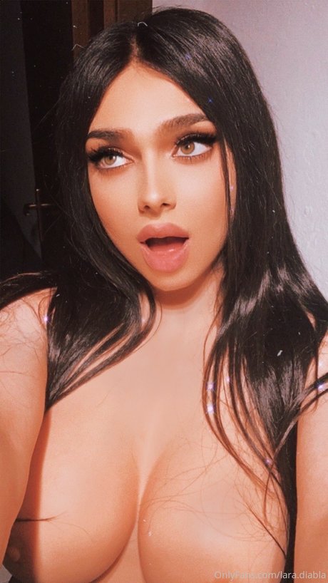 Lara Diabla beau modèle galeries