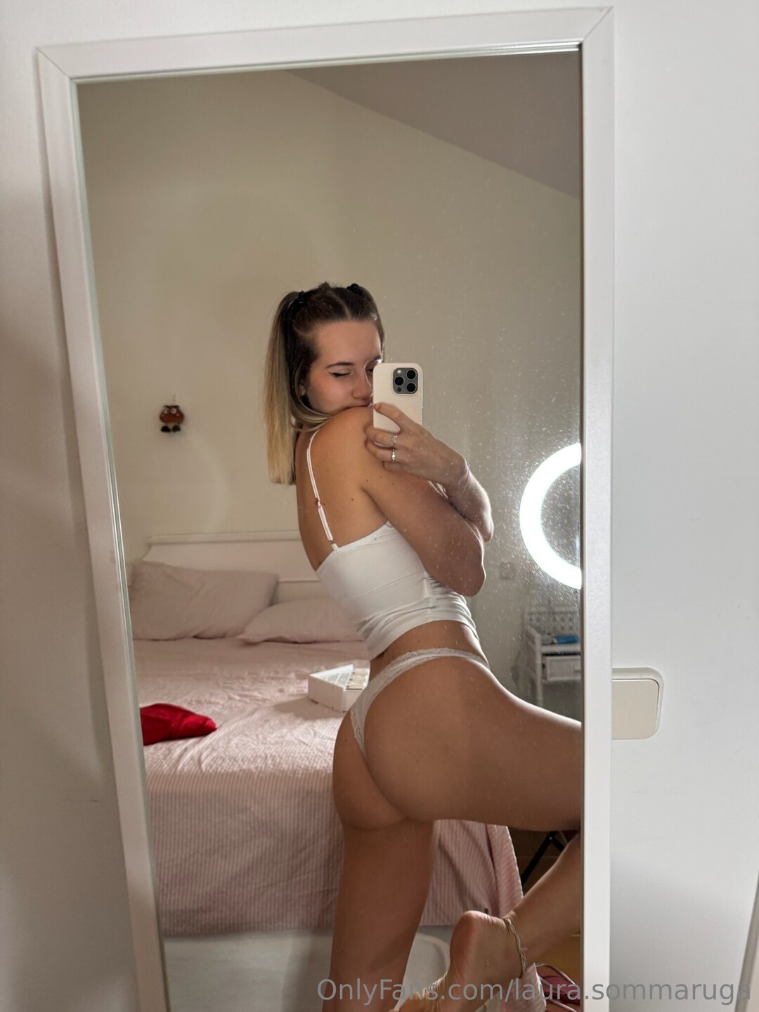 Laura Sommaruga meilleure star du porno galerie