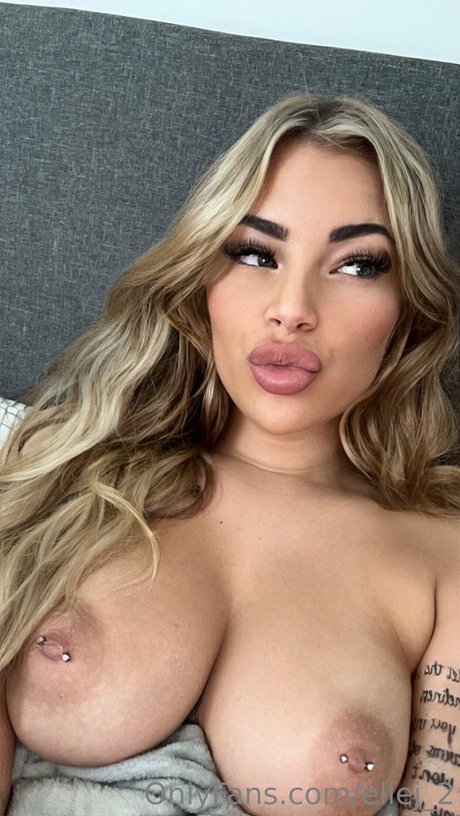 Lana James modèle gratuit images