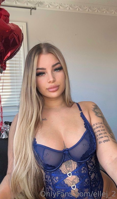 Lana James modèle artistique des photos