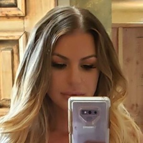 Brooklyn Chase étoile nue photos