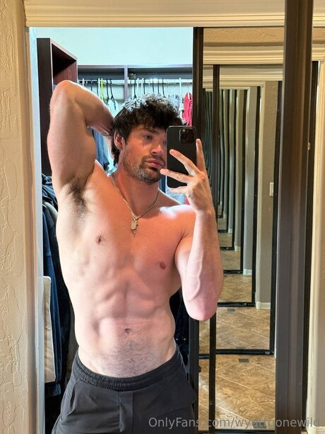 Wyattgonewild art modèle des photos