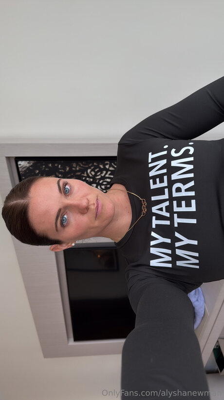 Alyshanewman star pornographique galeries