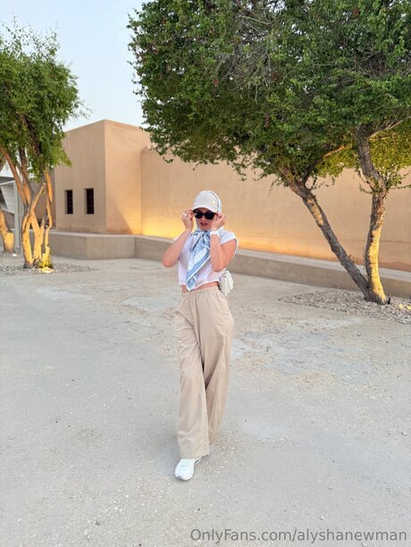 Alyshanewman mannequin images