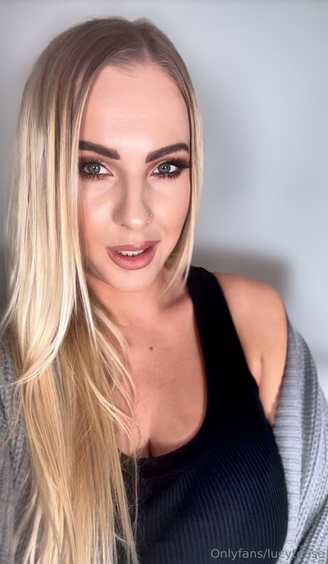 Lucy Robinson art modèle des photos