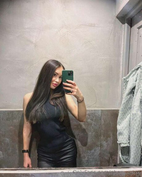 Ebony Minx modèle artistique archive