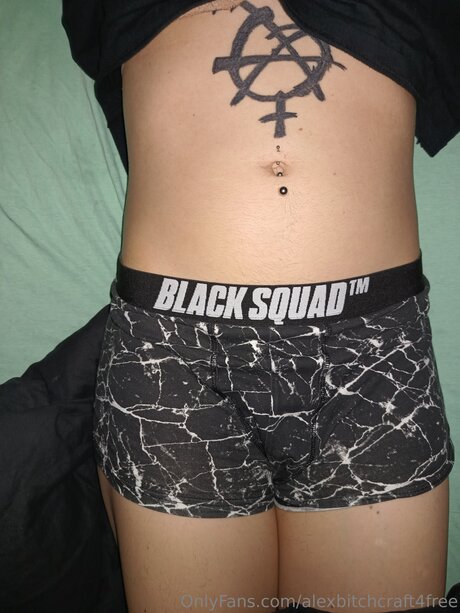 Alexbitchcraft4free star du porno parfaite des photos