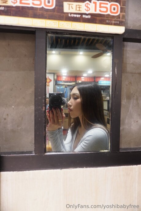 Yoshibabyfree star du porno sympa collection