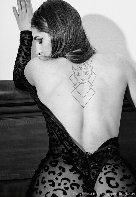 happyending baby_ actrice de sexe galerie