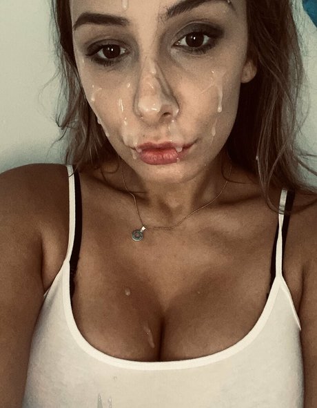 Mariah Leonne étoile adulte photo