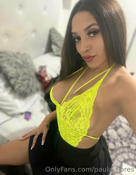 Paula Flores étoile parfaite des photos