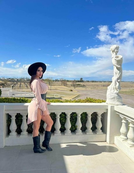 Paula Flores actrice sexy galeries