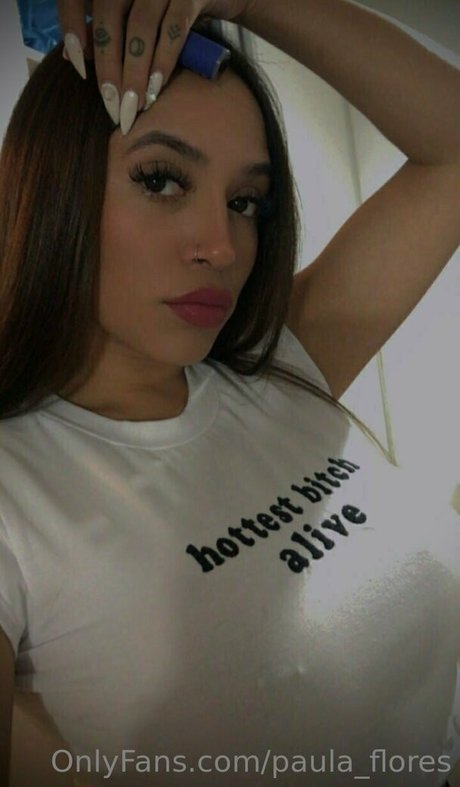 Paula Flores star du porno de haute qualité des photos