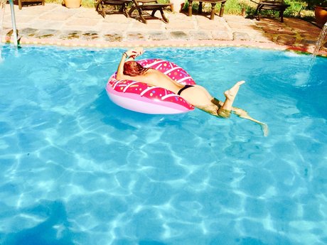 Valensoloella mannequin archive