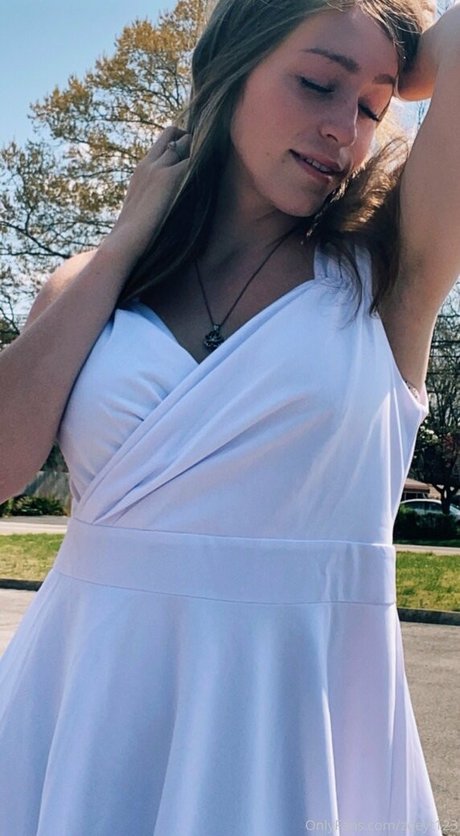 Zoeyt123 modèle adulte galeries