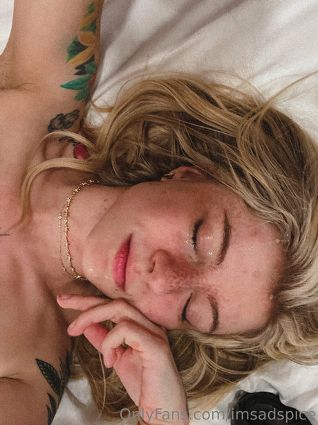 Imsadspice Extrasadspice joli modèle photo