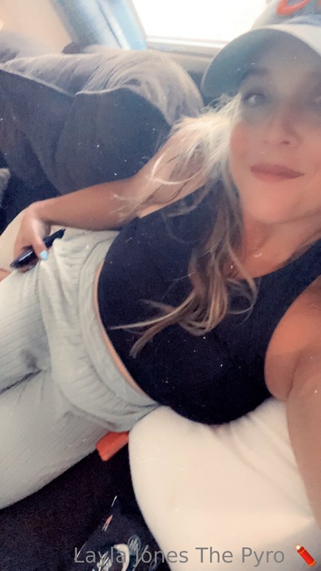 Layla Jones star du porno exclusive photo