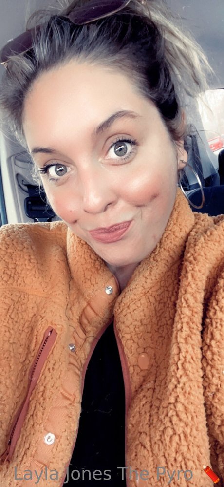 rousse tatouée onlyfans nu photos