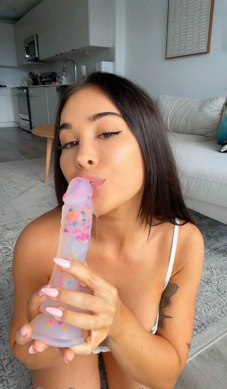 Little lianna actrice nue galerie