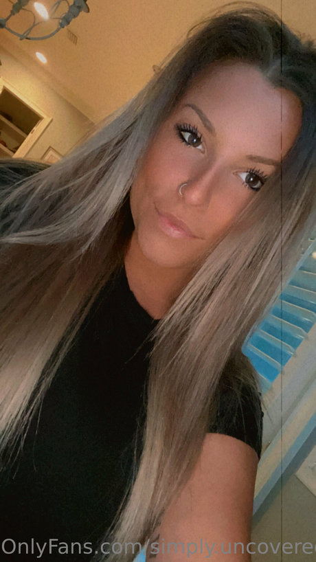 Simplyuncovered Jessie P beau modèle photo