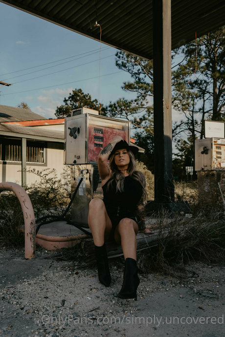 Simplyuncovered Jessie P étoile exclusive archive