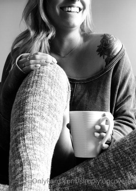 Simplyuncovered Jessie P actrice nue photos