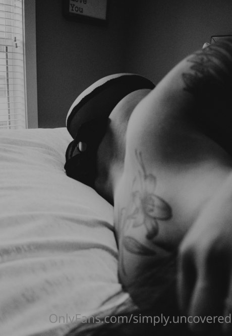 Simplyuncovered Jessie P actrice adulte archive