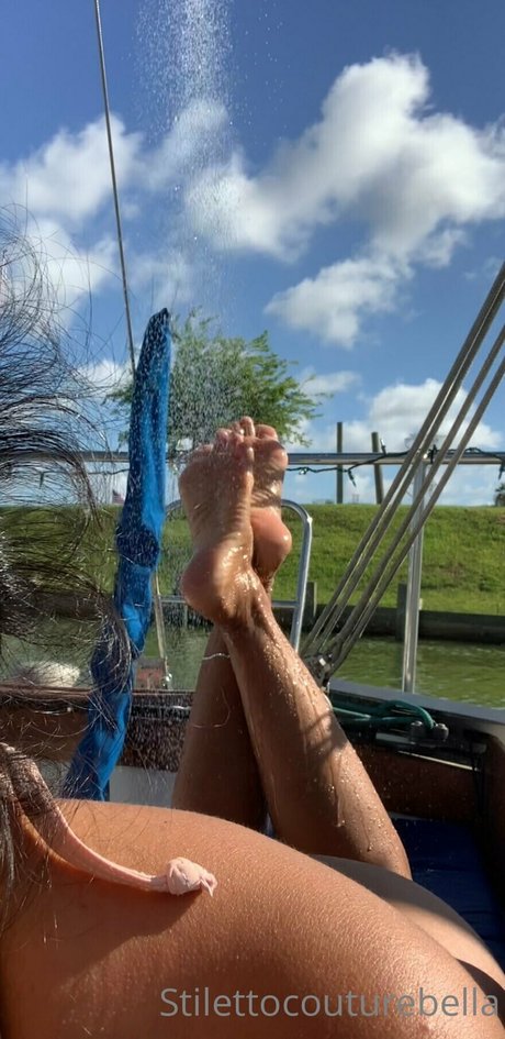 Stilettocouturebella beau modèle archive