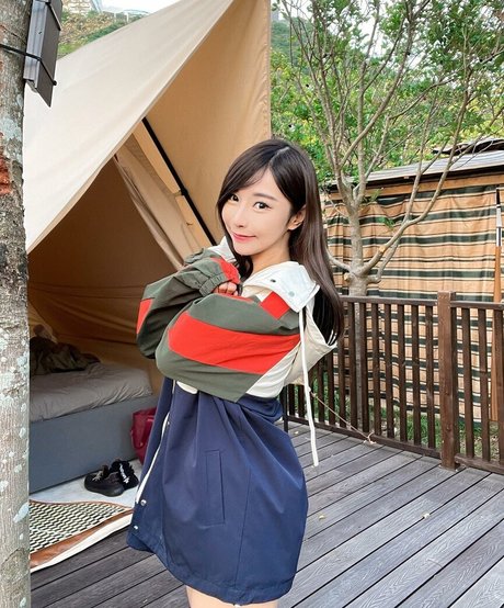 Zoeso actrice de nus image