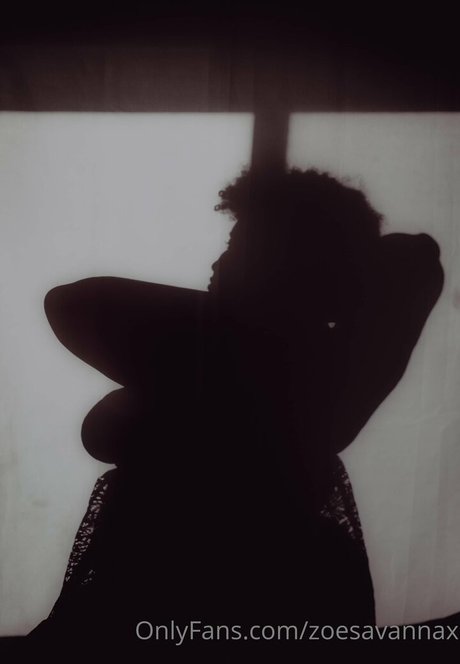 zoesavannax étoile sexy photo