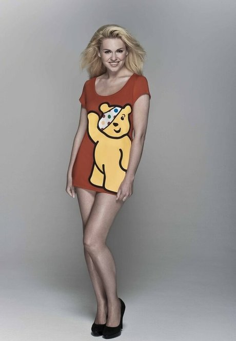 Zoe Salmon actrice sexy photos