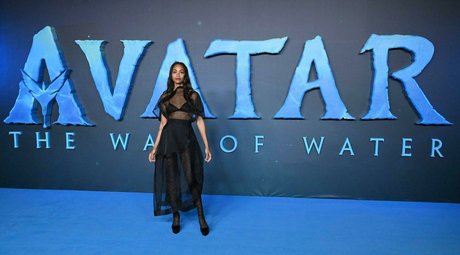 Zoe Saldana actrice sexy collection