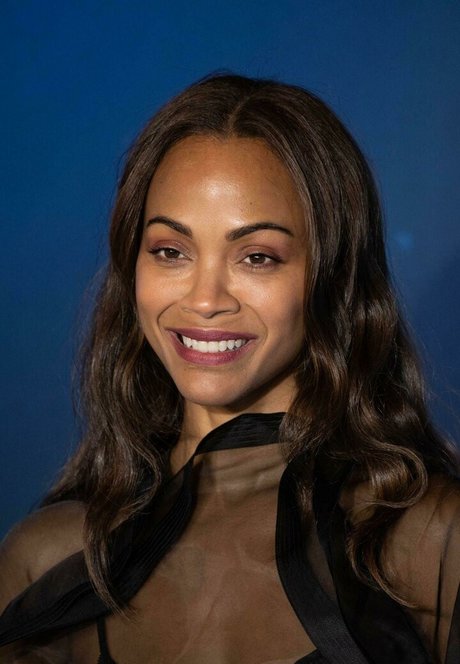 Zoe Saldana star du porno exclusive image