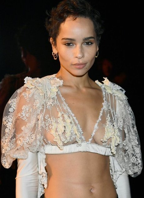 Zoe Kravitz star du porno sexy images