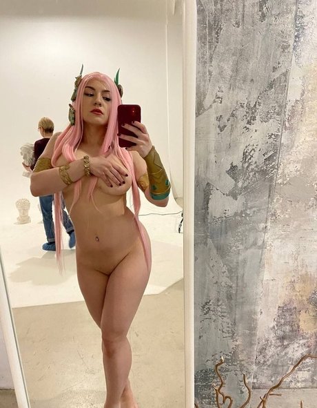 Zoe Volf Cosplay sexe star du porno archive
