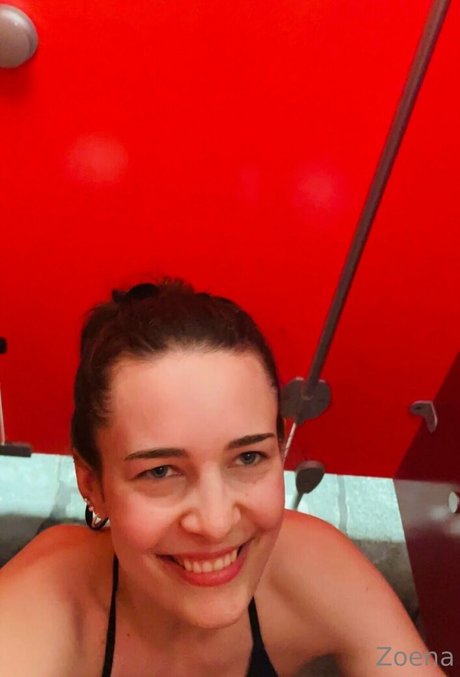 zoenafree étoile sexy image