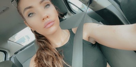 zoee12 modèle porno img