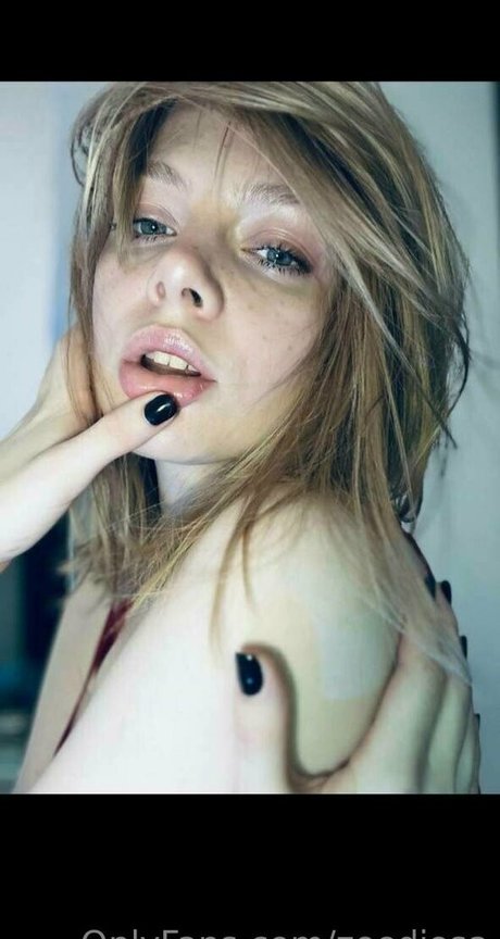 zoediosa actrice adulte images