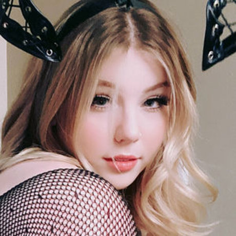 ZoeCatfu nus de stars du porno images