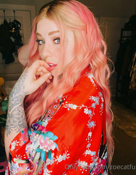 ZoeCatfu art star du porno galeries