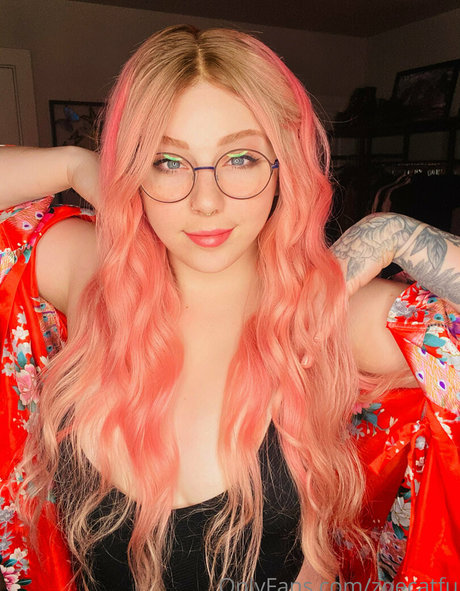 ZoeCatfu modèles nus image