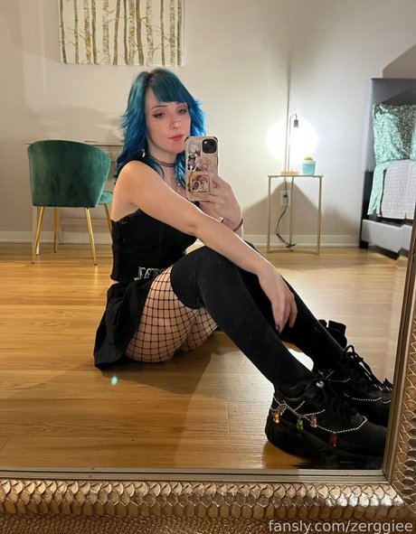 zerggiee star du porno xxx archive