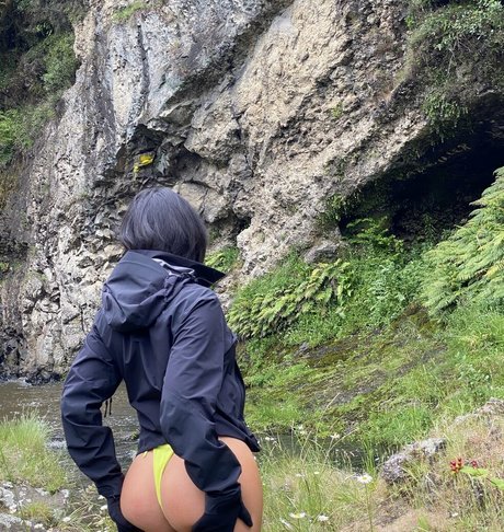 _estherng jolie actrice photo