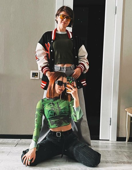 shulyyyyyy modèle de sexe photo