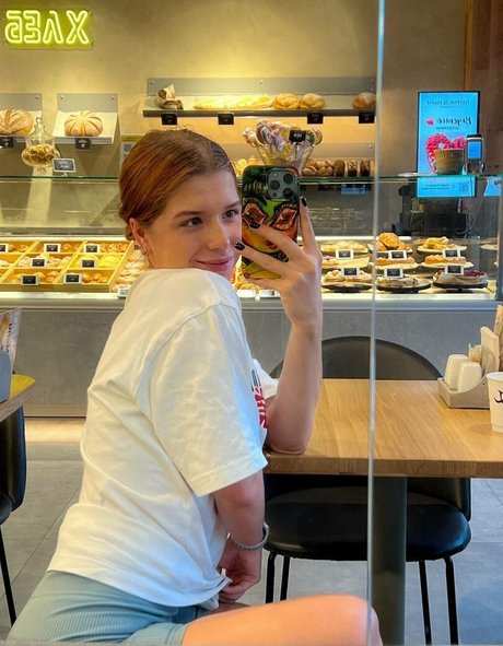 shulyyyyyy star du porno adulte des photos