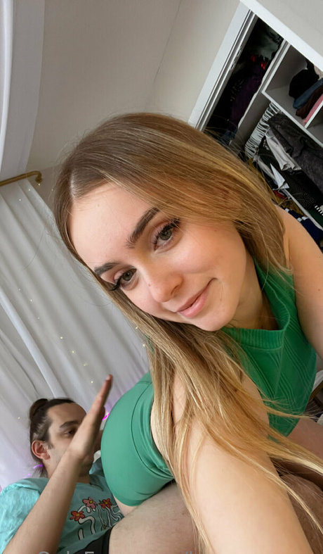 laurenxcross actrice adulte des photos