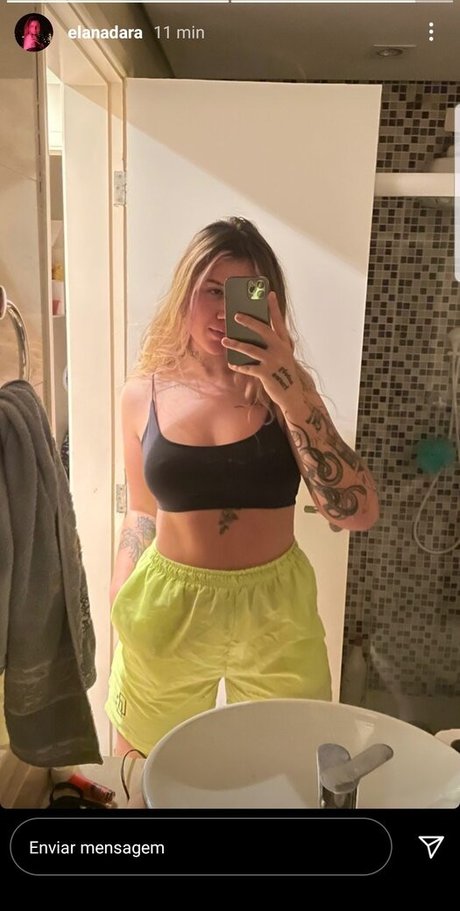 Elana Dara modèle de sexe collection