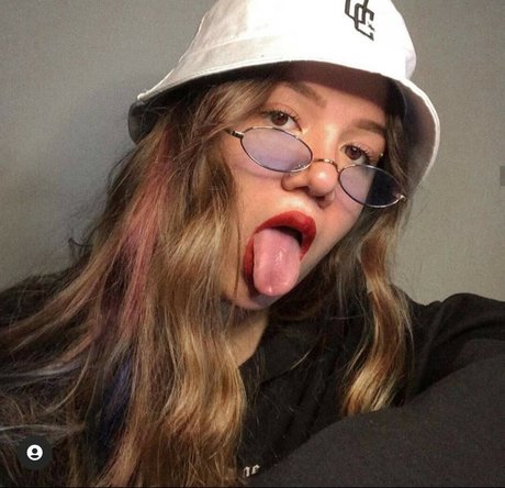 Elana Dara joli modèle des photos