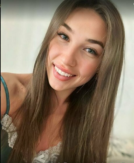 kate hotfire étoile sexy image