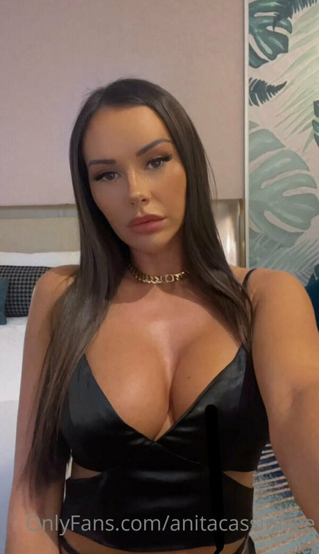 anitacassinfree modèle exclusif galerie